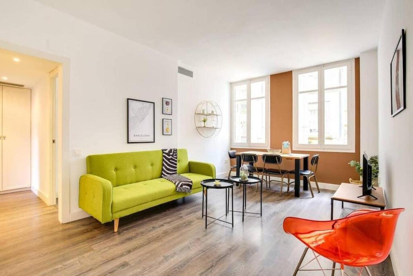Colorful With Cozy Terrace In Gracia Appartement Barcelona Buitenkant foto